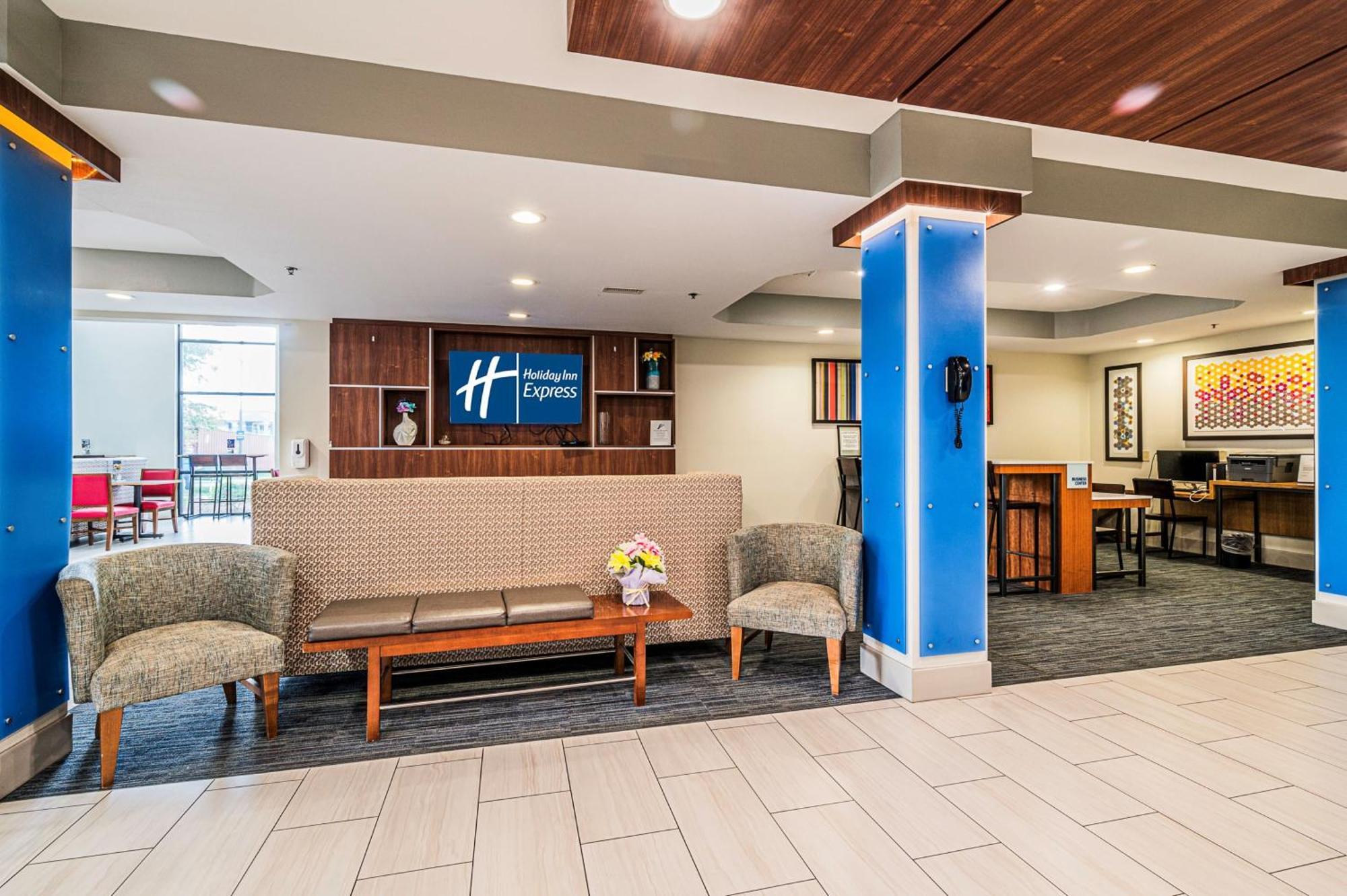 Holiday Inn Express Hotel & Suites Franklin By Ihg Exterior photo